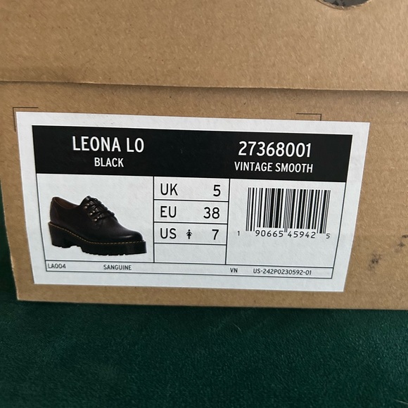 Dr. Martens LEONA LO VINTAGE SMOOTH LEATHER HEELED SHOES - Picture 10 of 10